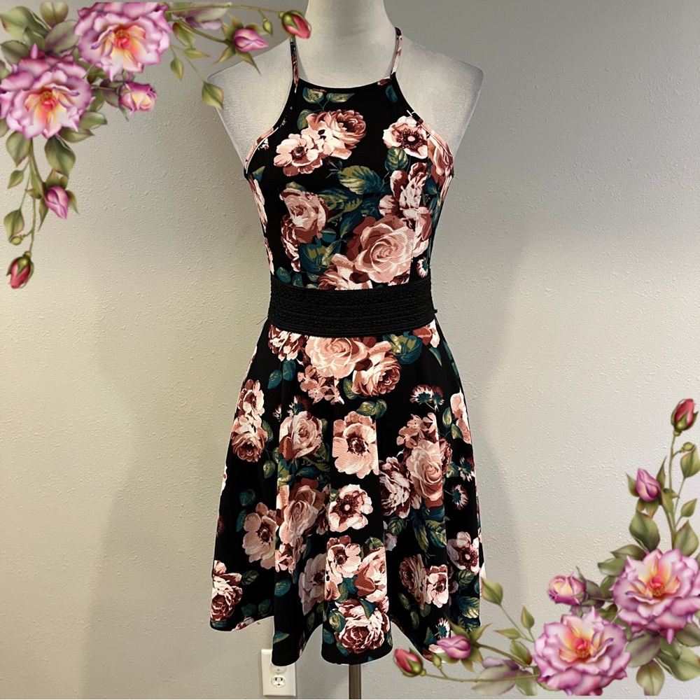 Floral Halter sleeveless stretchy mini Dress size extra‎ small